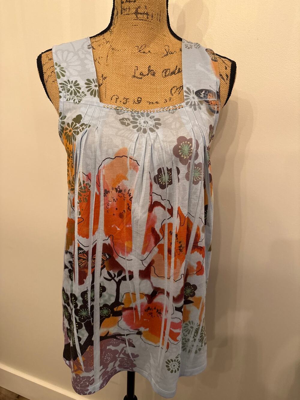 One World Women's Sleeveless Light Blue Floral Top Size Medium